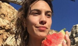 娱乐圈密集性吃瓜,瓜田李下，揭秘明星们的秘密花园